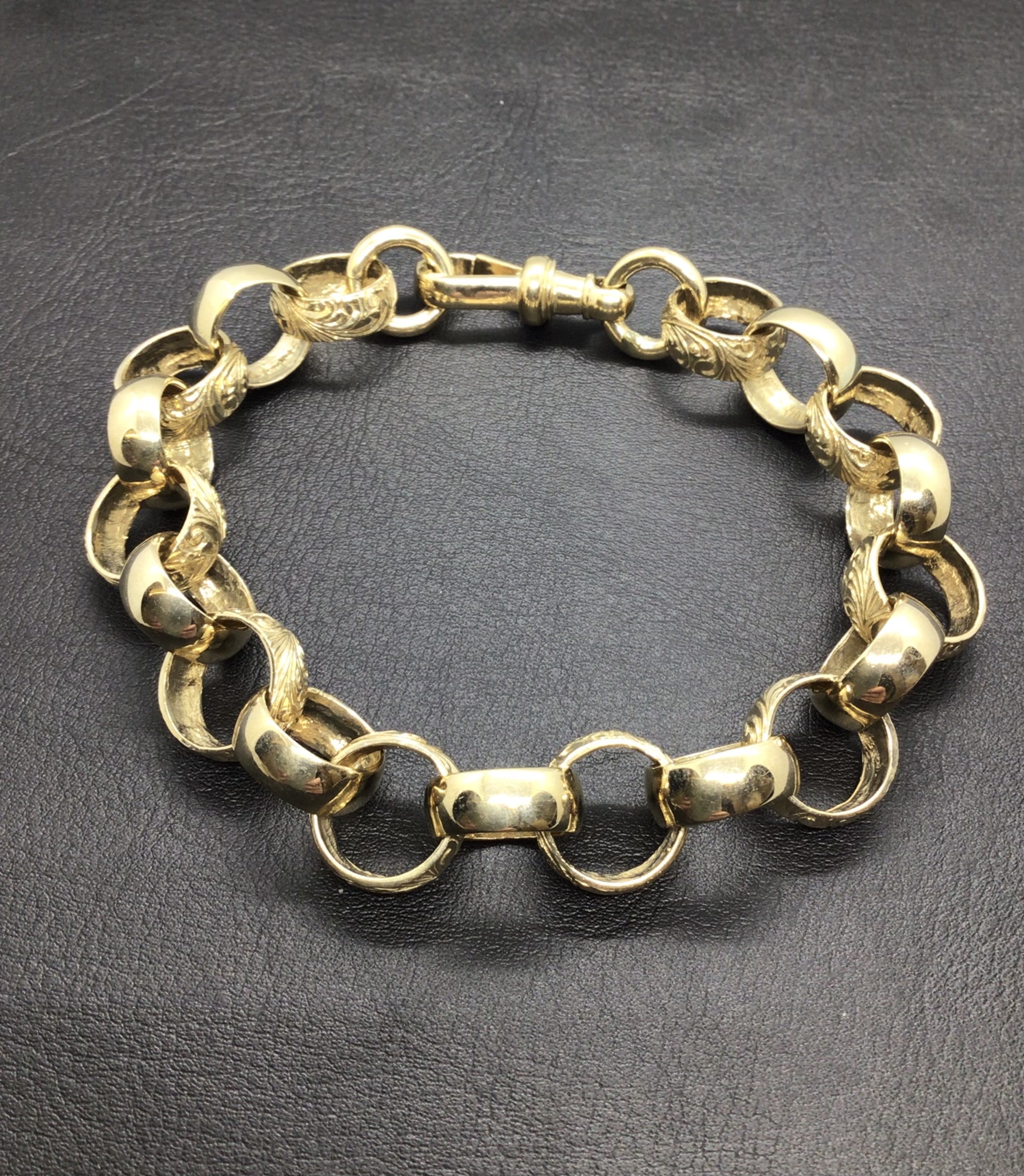 9ct Patterned Link Belcher Bracelet - Be-Tew